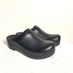 Dansko unisex Clog Black 42